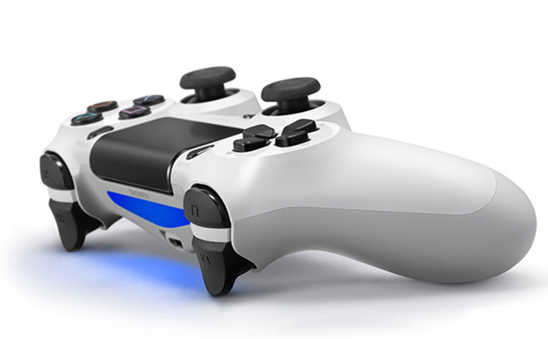   Dualshock 4 Glacier White  PS4 ()