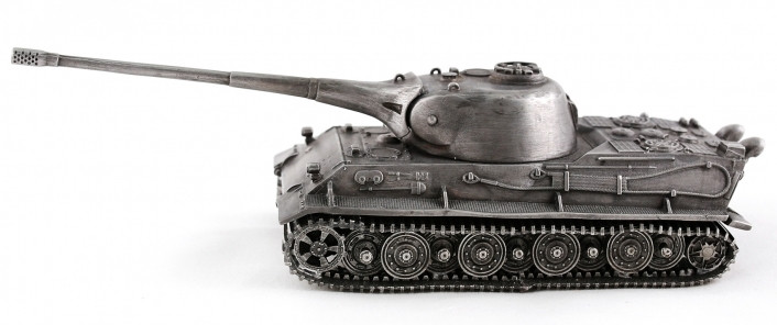 World of Tanks.   Lowe (1:72)