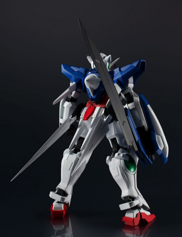 Фигурка Gundam Universe: Mobile Suit Gundam GN-001 Gundam Exia