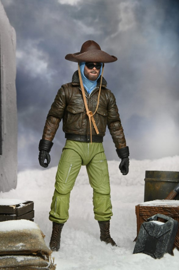  Ultimate: The Thing  MacReady Outpost 31 Scale Action Figure (18 )