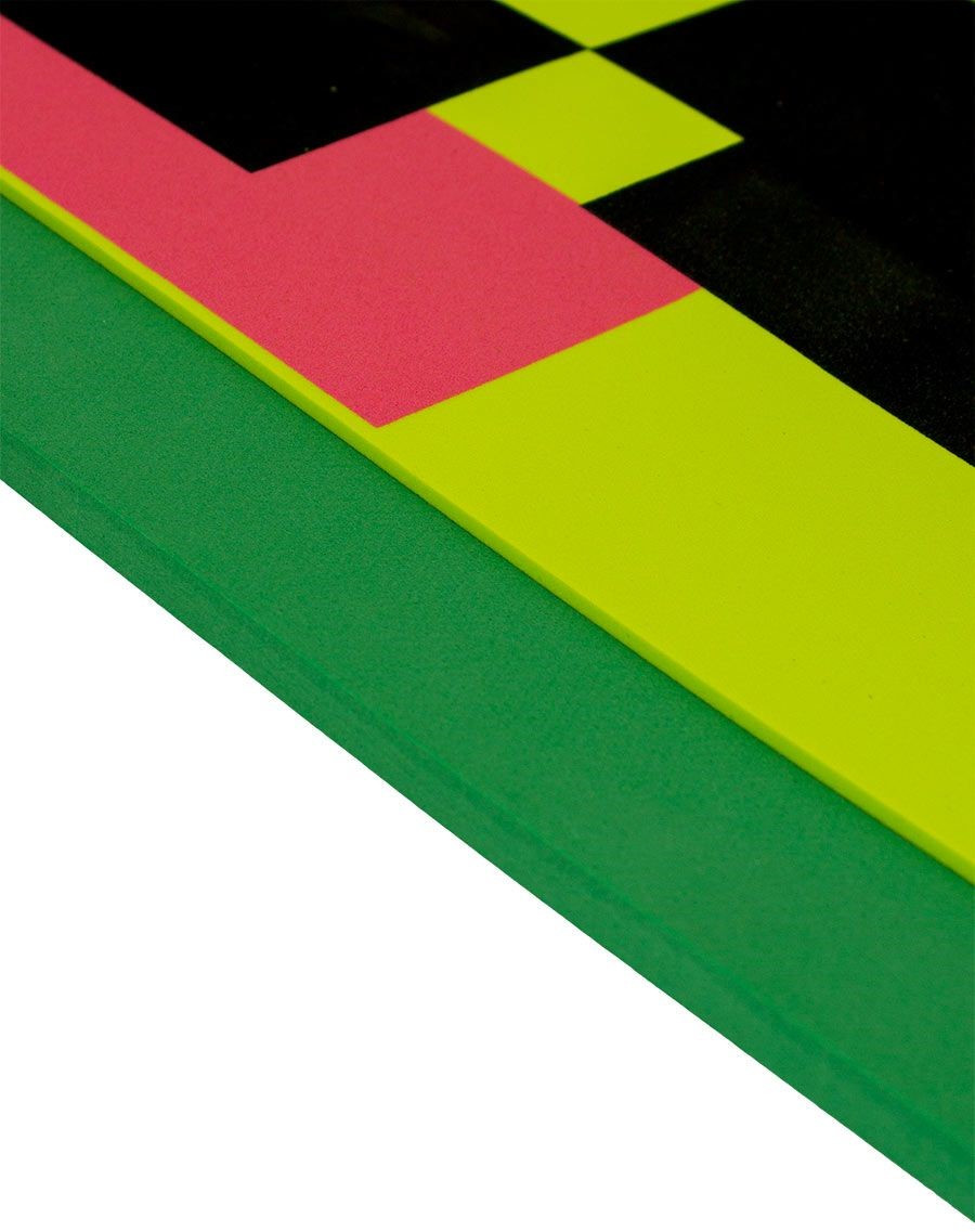 Щит 8Бит пиксельный зеленый (54 см)