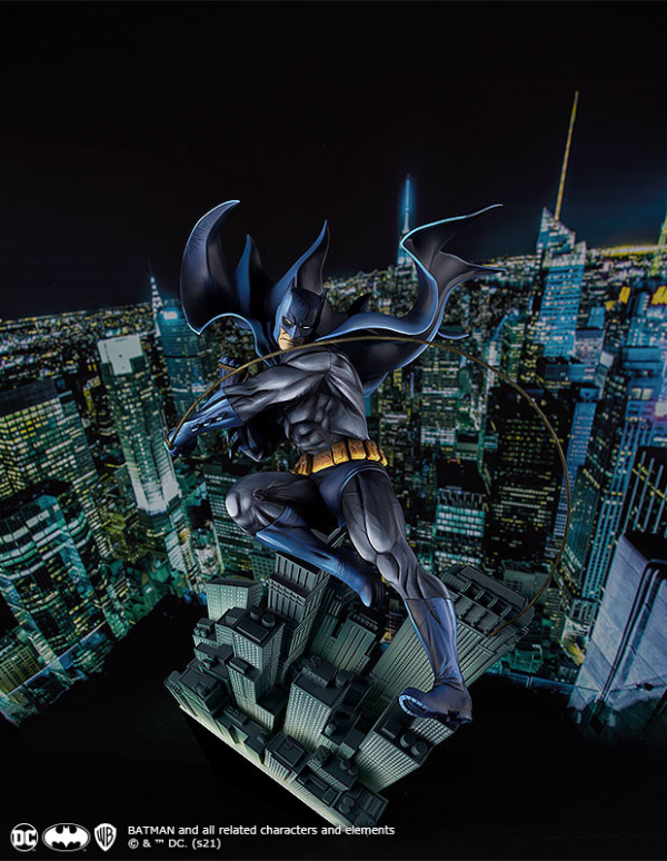 Фигурка DC Comics: Batman Art Respect (43 см)