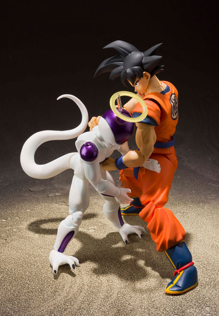  S.H.Figuarts: Dragon Ball Z  Son Goku A Saiyan Raised On Earth (14 )