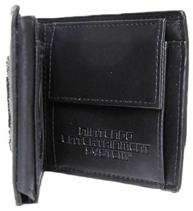 ������ Nintendo: Printed NES Logo Metal Controller Bifold