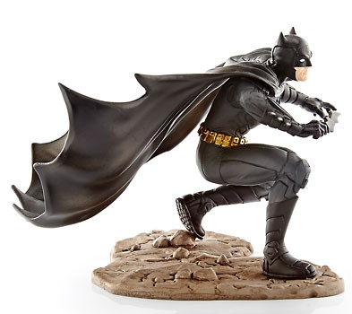 ������� DC Comics: ������ �� ������ � ���� �������������� � Justice League Batman Kneeling (9 ��)