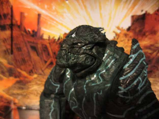  Pacific Rim Series 2 Leatherback Kaiju (18 )