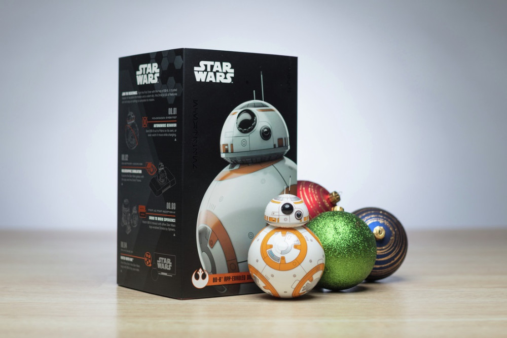   Star Wars: BB-8 With Trainer