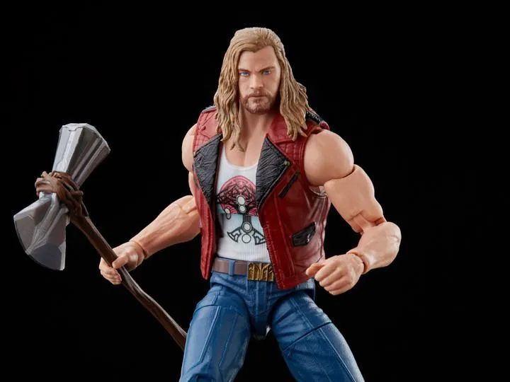  Marvel Legends Series: Thor Love and Thunder  Ravager Thor (15 )