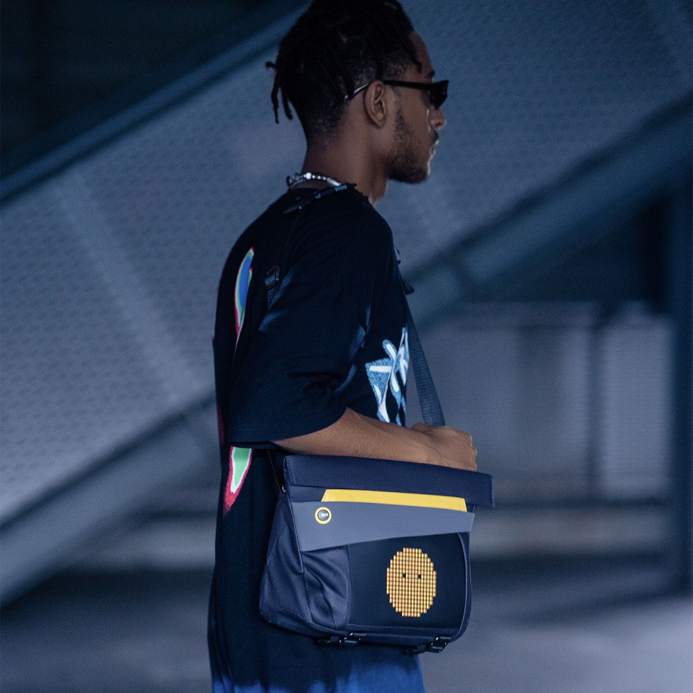 Сумка поясная Divoom Pixoo Slingbag-V