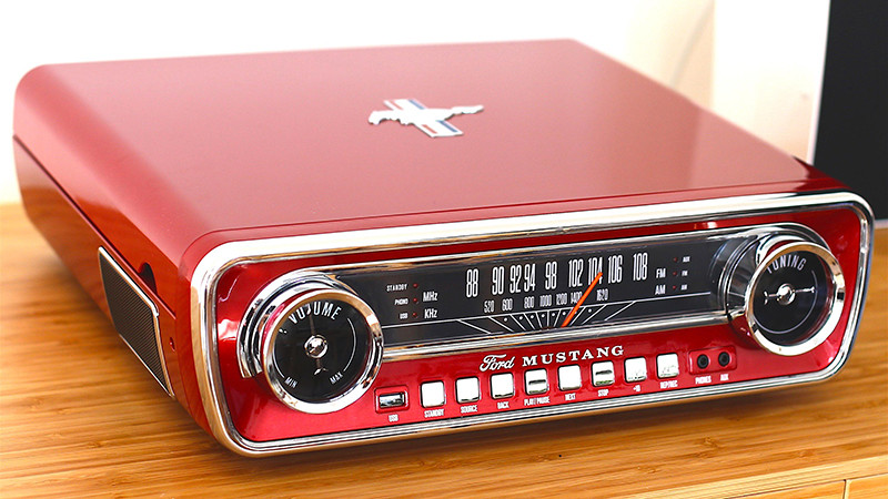 Виниловый проигрыватель ION MUSTANG LP с радио (Red)
