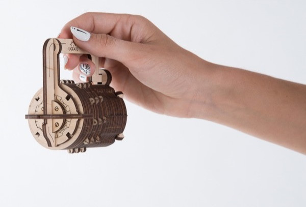 ����������� 3D-���� Ugears. �����