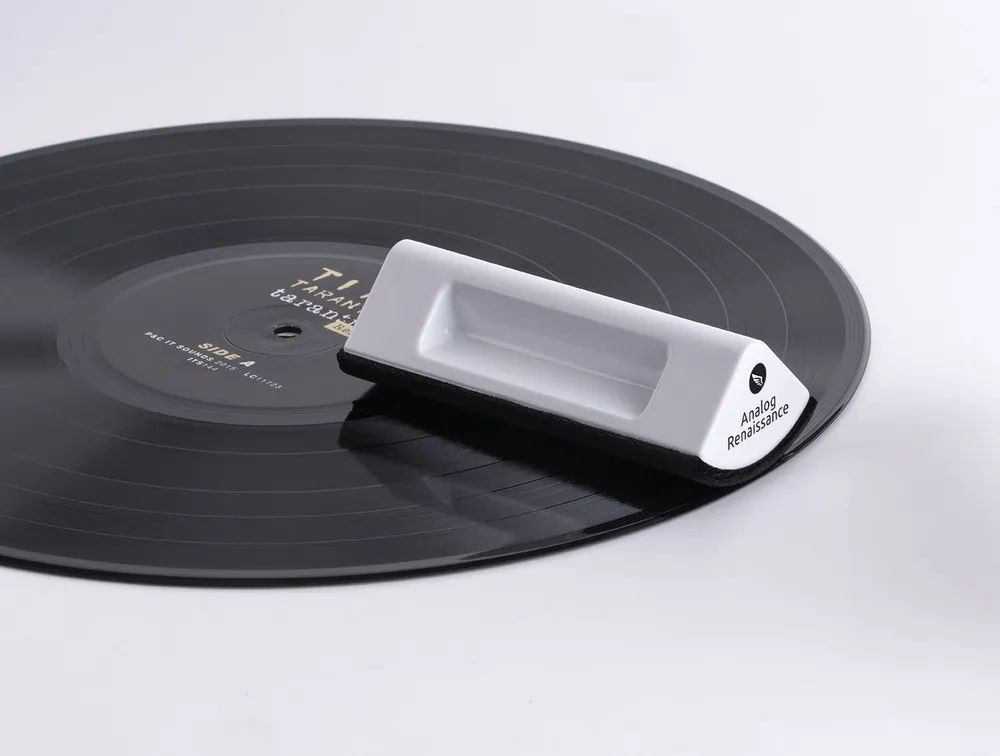   Analog Renaissance  Record Velvet Brush,  (AR-7152)