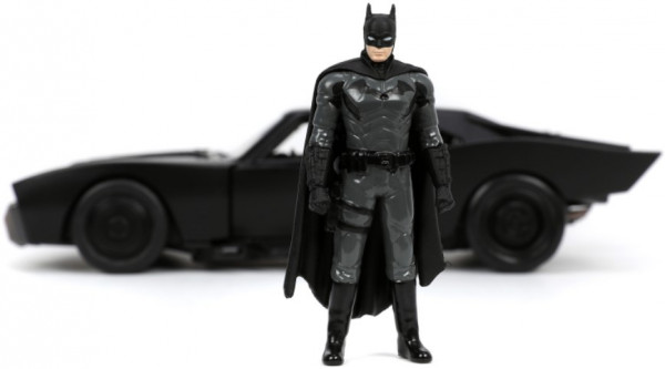 Набор Batman 2021: фигурка Batman 2.75" + машинка Batmobile 1:24 (2 шт)
