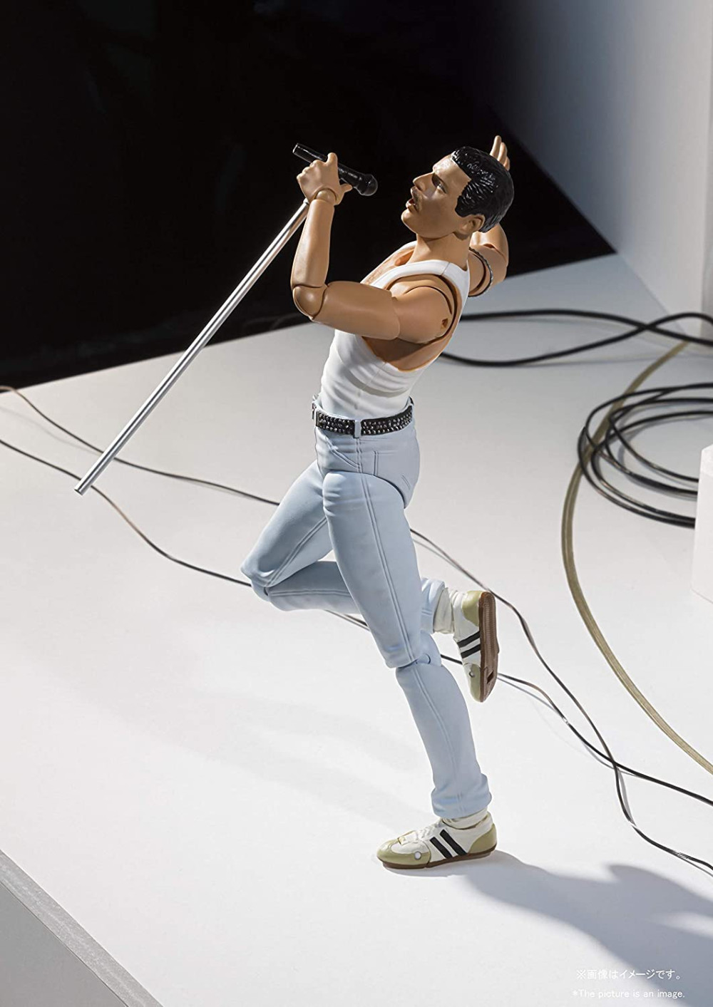 ������� Freddy Mercury: Live Aid Ver. S.H.Figuarts (15��)