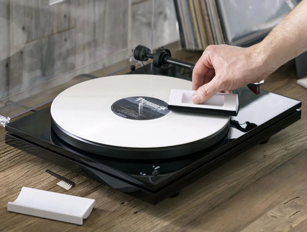   Analog Renaissance  Record Velvet Brush,  (AR-7152)