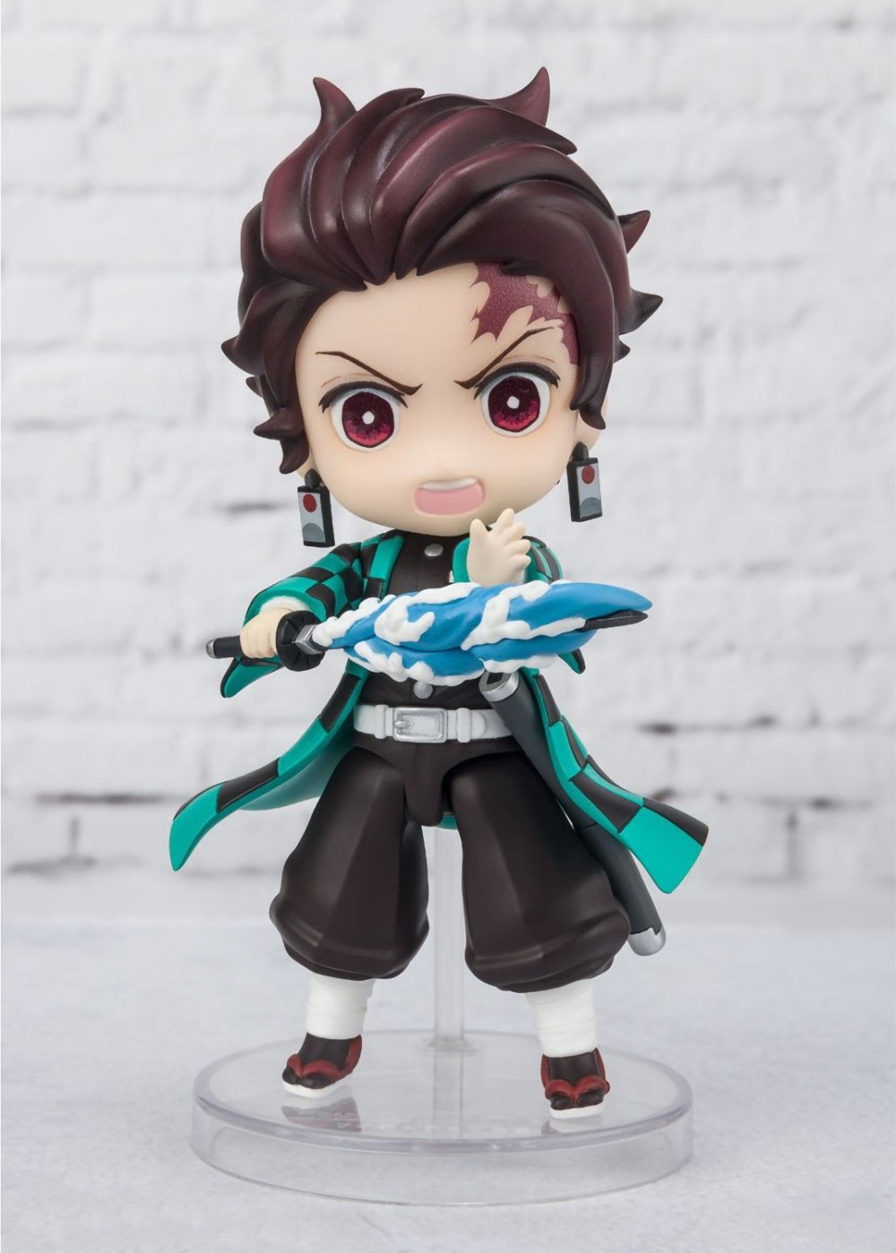������� Figuarts Mini Demon Slayer: Kimetsu no Yaiba � Tanjiro Kamado Water Breathing (9 ��)